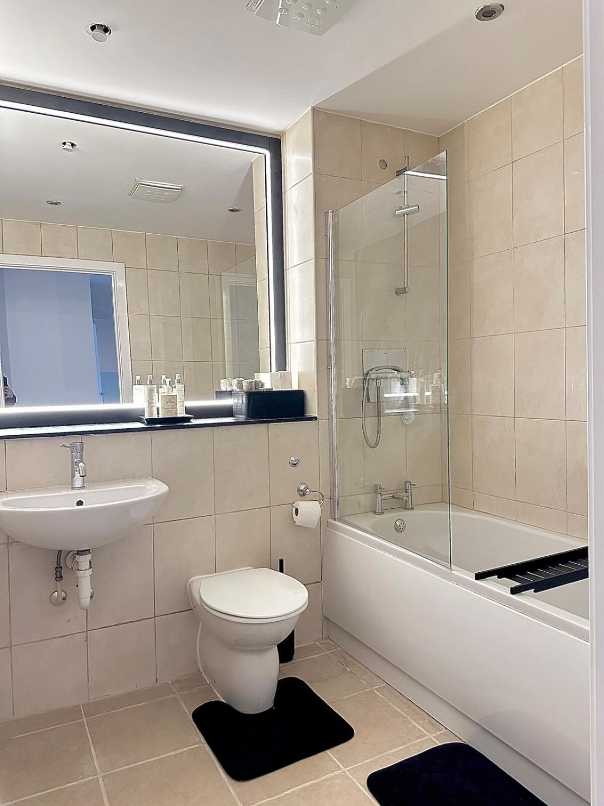 2 Bed Luxe Birmingham